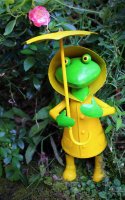 Gartenfigur Regen Frosch Schirm