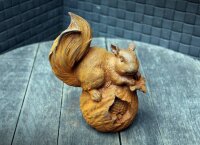 Gartenfigur Eichhörnchen groß