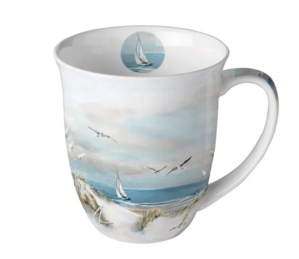 Tasse Segelboot auf dem Meer